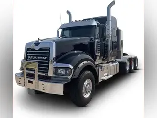 2016 Mack TD713