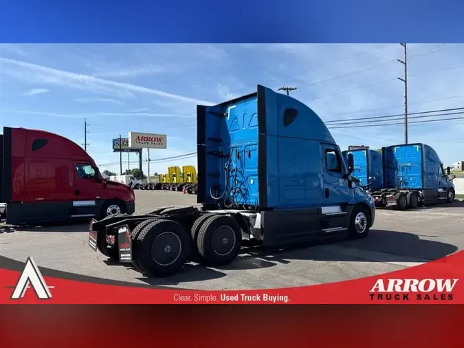 2022 FREIGHTLINER CA126