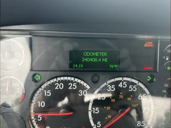 2020 FREIGHTLINER/MERCEDES M2 106