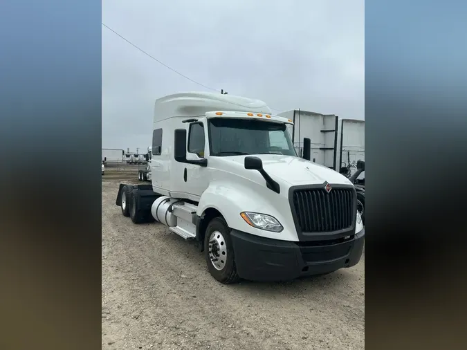 2019 NAVISTAR INTERNATIONAL LT625 SLPR CAB