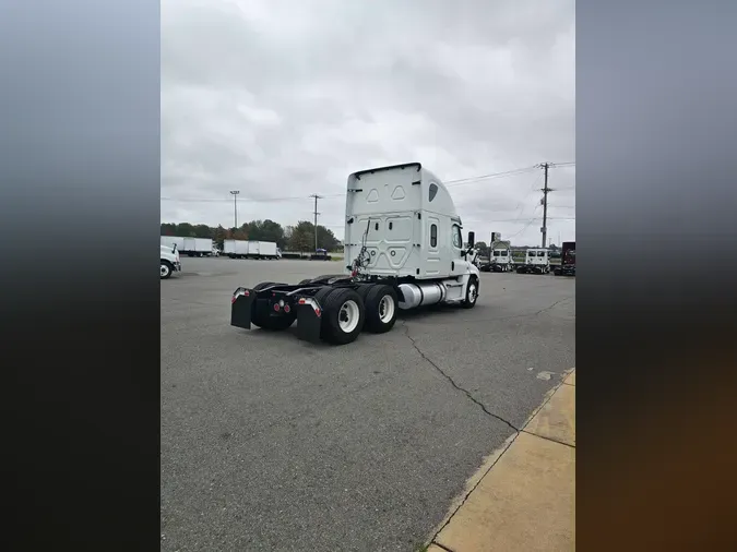 2019 FREIGHTLINER/MERCEDES CASCADIA 125