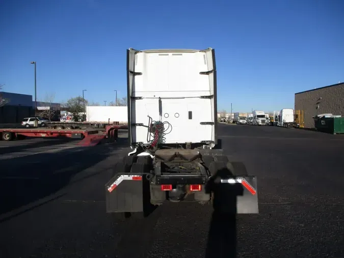 2020 NAVISTAR INTERNATIONAL LT625 SLPR CAB