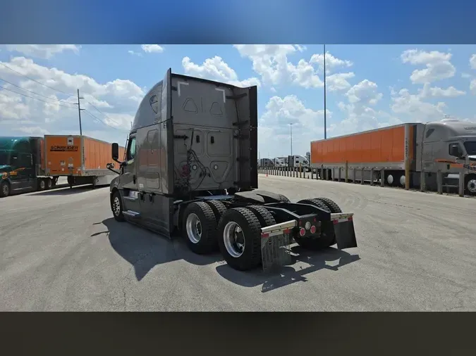 2023 Freightliner Cascadia