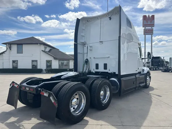2022 Peterbilt 579