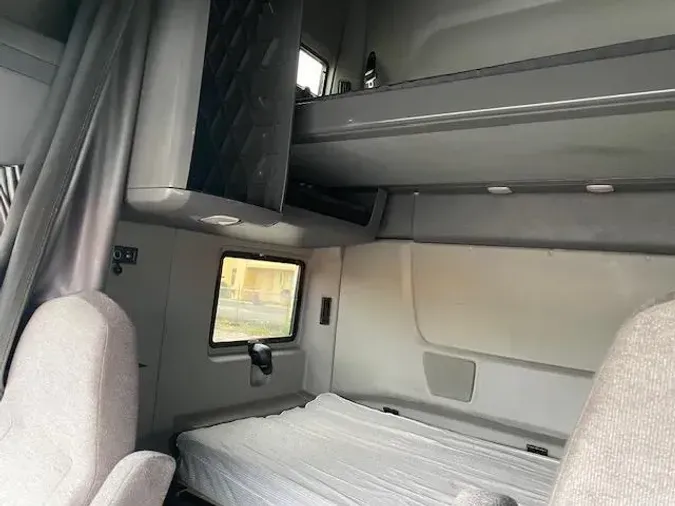 2020 International LT625
