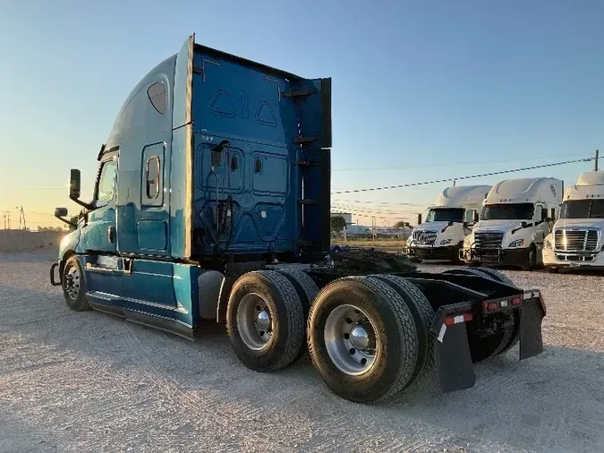 2019 Freightliner T12664ST