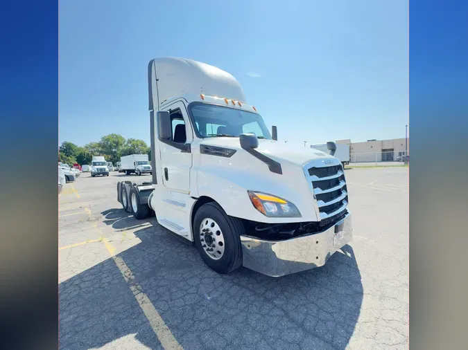 2018 FREIGHTLINER/MERCEDES NEW CASCADIA PX12664