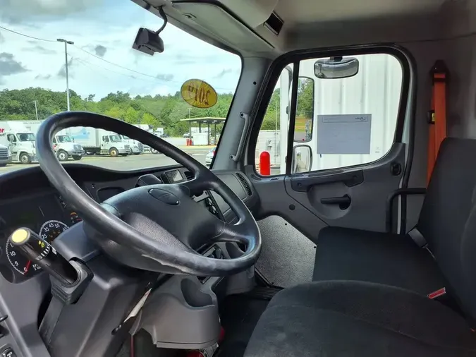2019 FREIGHTLINER/MERCEDES M2 106