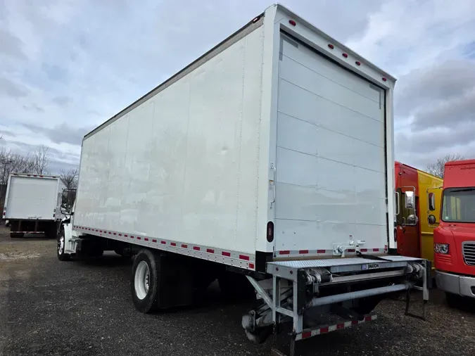 2018 FREIGHTLINER/MERCEDES M2 106