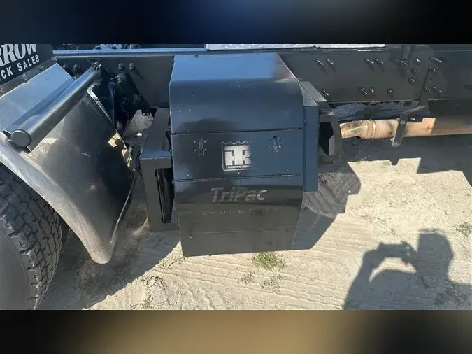 2019 FREIGHTLINER CA126