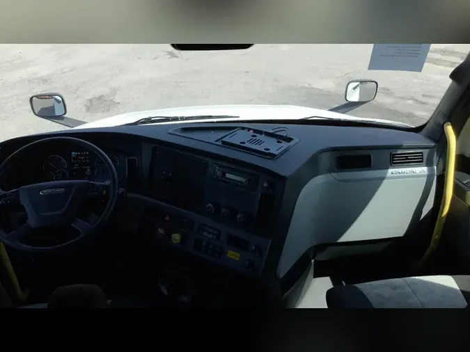 2022 Freightliner Cascadia 126f0078b3815ebee8ac0f32cef6799c252