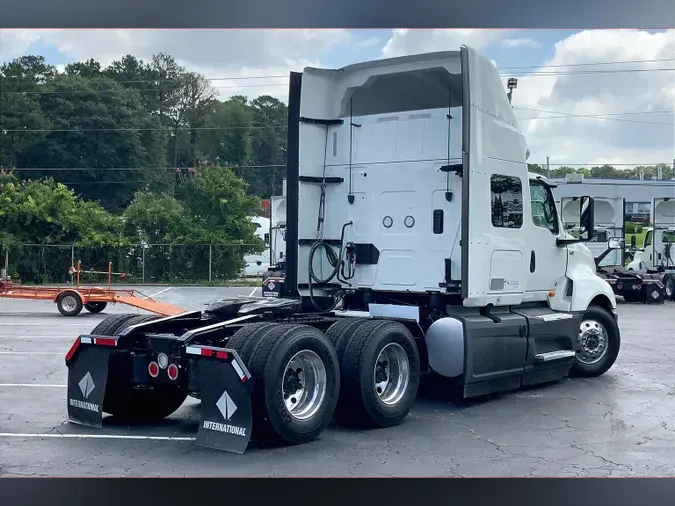 2022 INT LT625 6x4