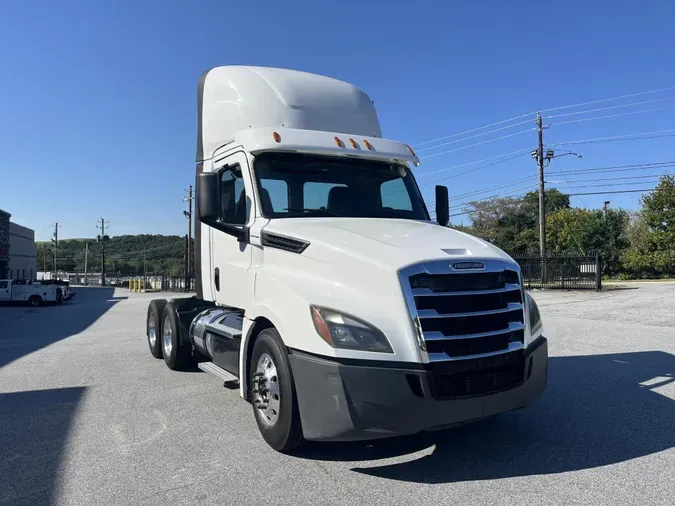 2020 Freightliner Cascadiaf0096807eff6718eaa3c8833000cb31c