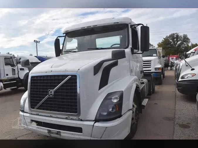 2018 VOLVO VNL62T300