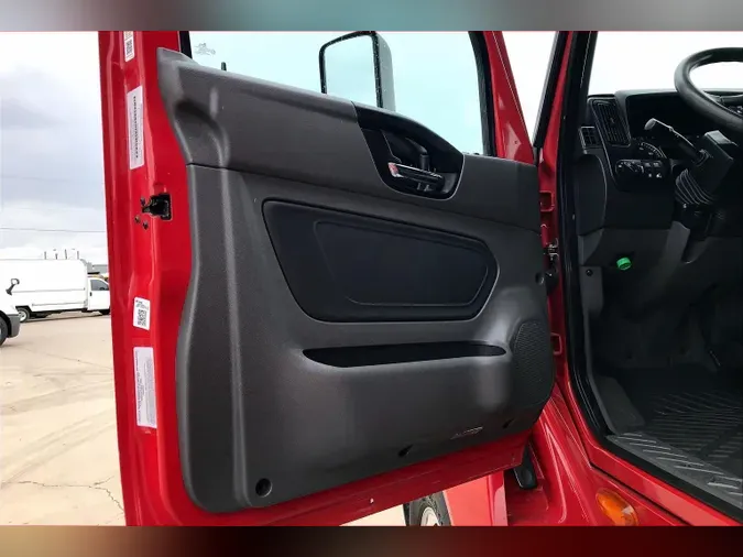 2023 INT LT625 6X4