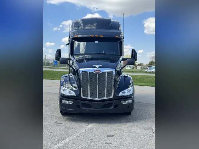 2022 PETERBILT 579