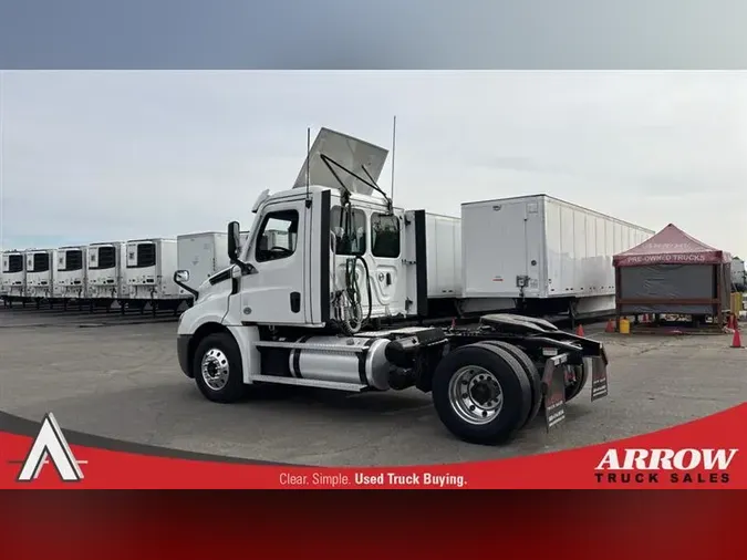 2023 FREIGHTLINER CA126