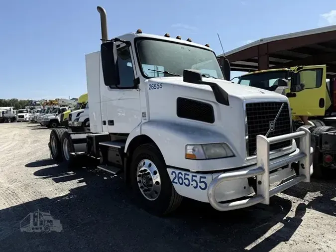 2018 VOLVO VNM64T200f00d690241f354cc07b50b53b55c2645