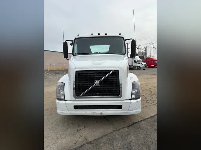 2017 VOLVO VNL64TRACTOR