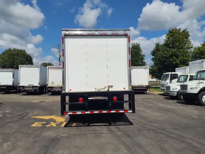 2019 FREIGHTLINER M2 106