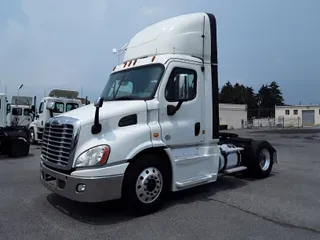 2015 Freightliner CASCADIA 113