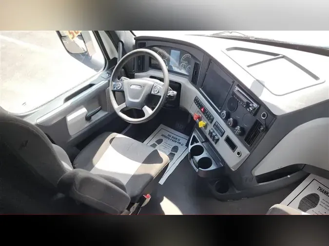 2020 FREIGHTLINER CASCADEVO1