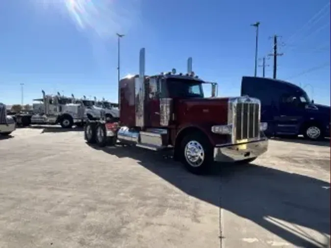 2022 Peterbilt 389