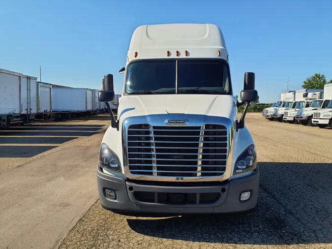 2019 FREIGHTLINER/MERCEDES CASCADIA 125