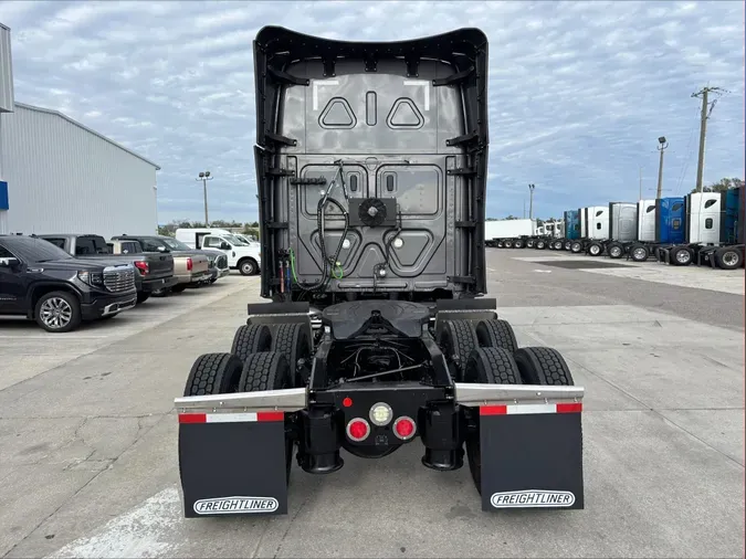 2021 Freightliner Cascadia 126f024e7f76c78b047e9ff9c871ac7d7b3