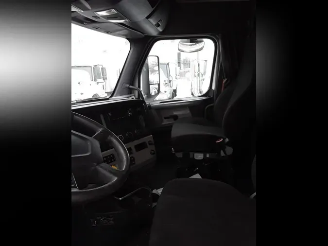 2020 FREIGHTLINER/MERCEDES NEW CASCADIA PX12664f025227d152e5d4b6fbab778bf9b87a7