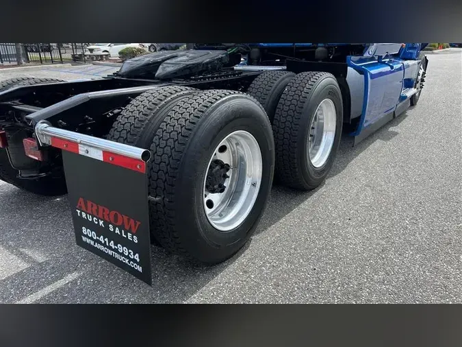 2020 INTERNATIONAL LT