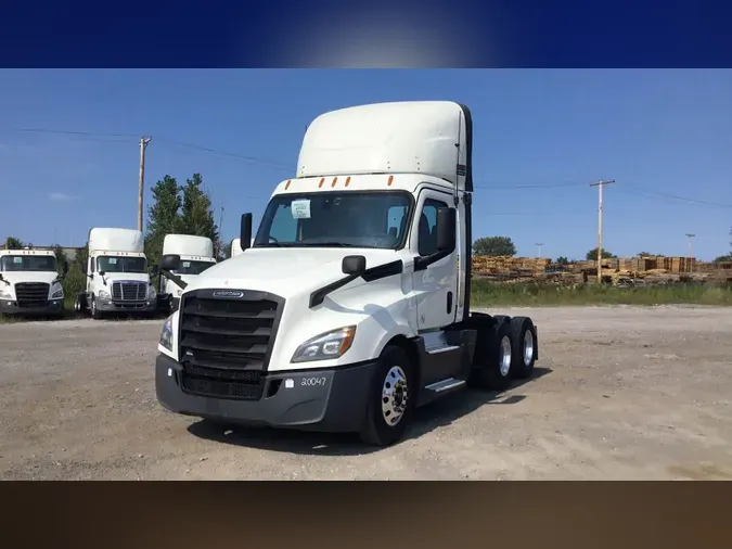 2020 Freightliner Cascadia 126