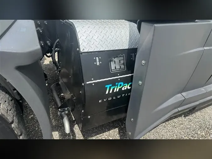 2020 FREIGHTLINER CA126