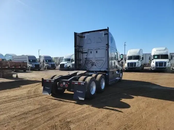 2020 Freightliner Cascadia