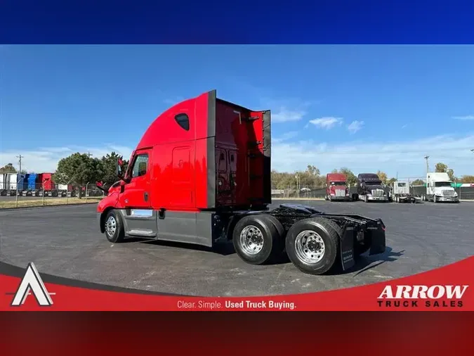 2021 FREIGHTLINER CA126