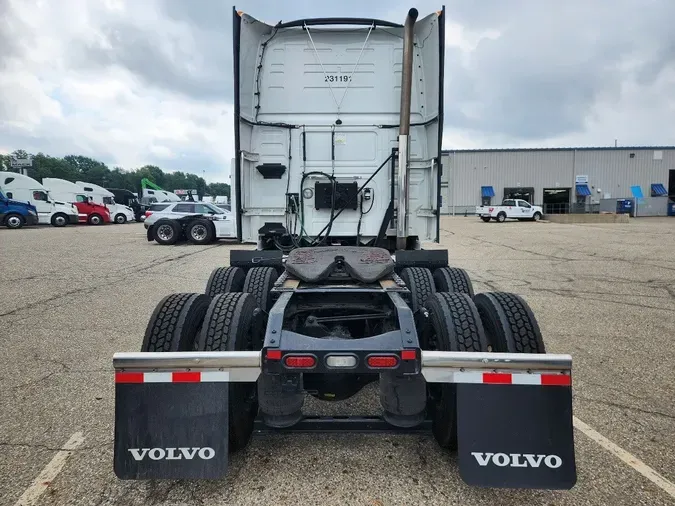 2023 VOLVO VNL64T860