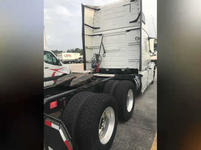 2018 VOLVO VNL64TRACTOR