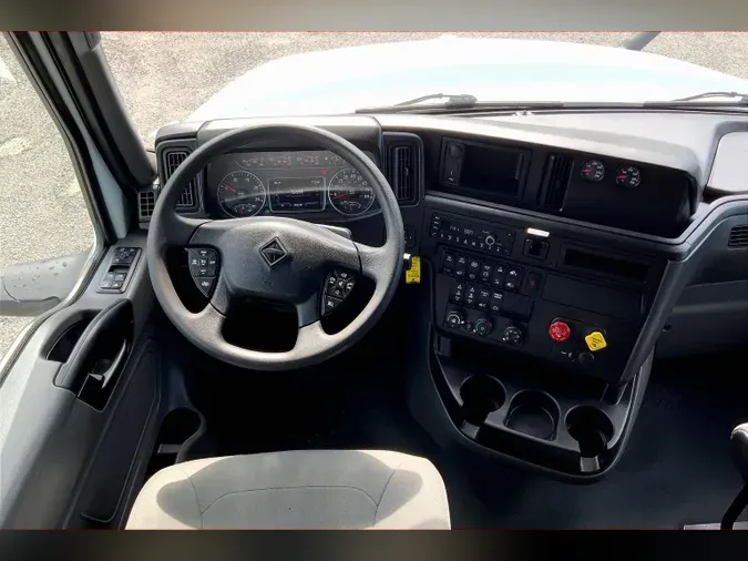 2023 INT LT625 6x4