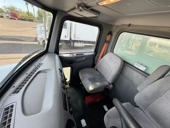 2020 Peterbilt 337