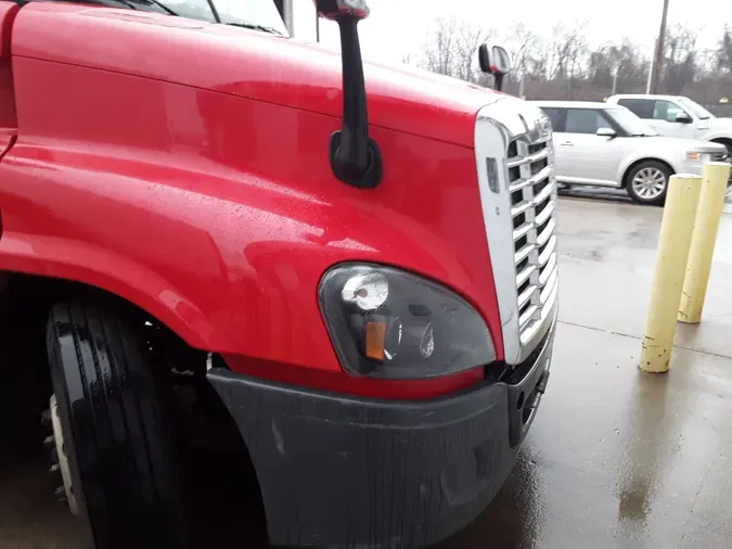 2019 FREIGHTLINER/MERCEDES CASCADIA 125