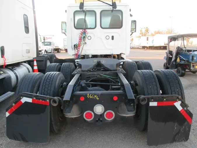 2019 FREIGHTLINER/MERCEDES CASCADIA 125