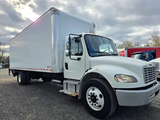 2017 FREIGHTLINER/MERCEDES M2 106