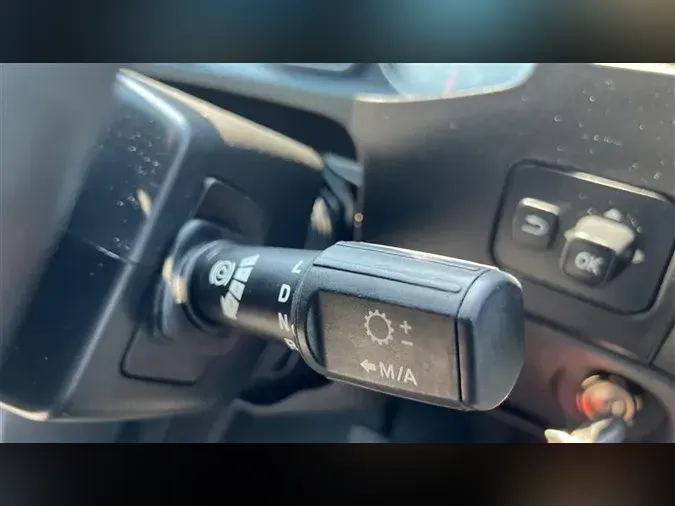 2020 INTERNATIONAL LT