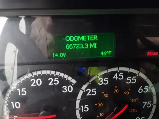 2018 FREIGHTLINER M2 106
