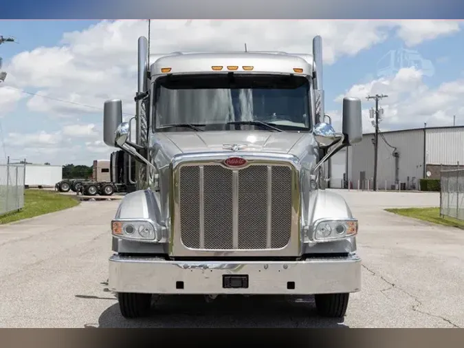 2021 PETERBILT 567