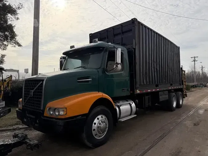 2003 VOLVO VHD104B200f0570601fa54ebebdd3e93d4d9f63e0b