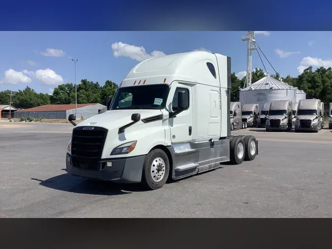 2022 Freightliner Cascadia 126