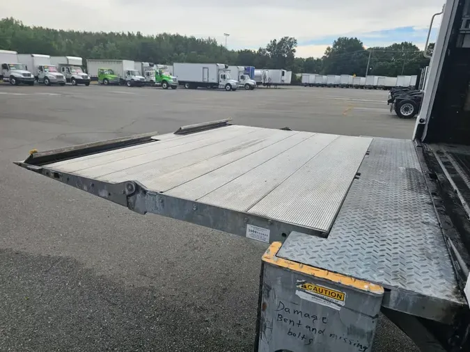 2018 FREIGHTLINER M2 106