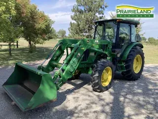 2013 John Deere 5083E