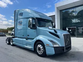 2020 Volvo VNL64T760